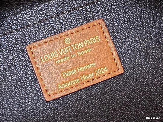 Cheap bag-23*13*12CM DOPP LOUIS LOCKER KIT VUITTON 0711